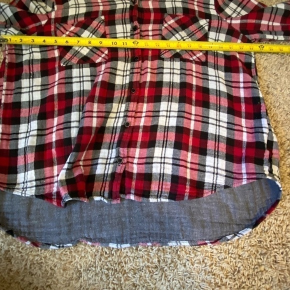 SEVEN 7 Size XL Red Plaid Button Up Flannel Two Front Pockets - Picture 9 of 10